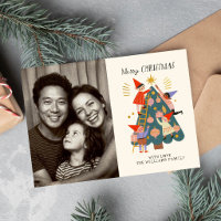 Süße, verspielte Weihnachtselfen und Baumfamilie