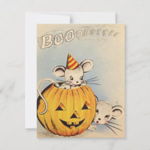 Süße Vintage-Halloweenmaus im Kürbis