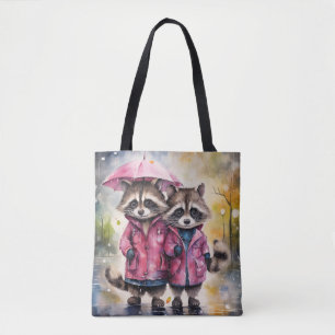 Süße Waschbären im Regen 