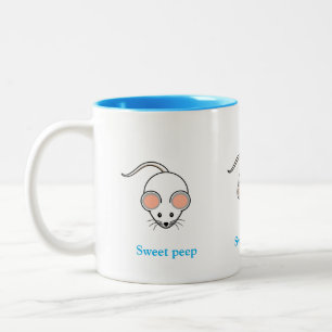 Süße weiße Maus & türkise Kalligrafie Zweifarbige Tasse