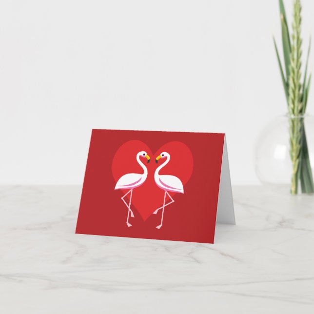Süße weiße rosa Flamingos mit rotem Herzen | Text  Karte (Vorderseite)