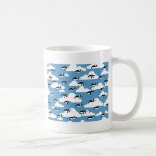 Süße Wolken und fliegende Pinguine Tasse