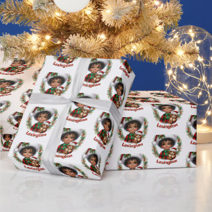 Süßer afroamerikanischer Junge und Welpe Weihnacht Geschenkpapier