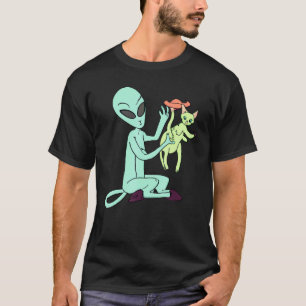 Süßer Außerirdischer streichelt eine Katze für Kat T-Shirt