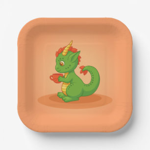 Süßer Baby-Drache hält Tasse auf Orange Pappteller