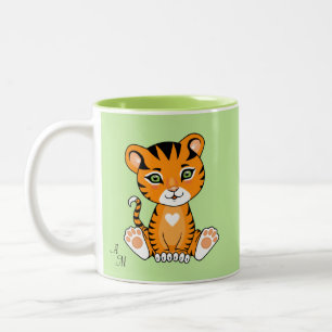 Süßer Baby-Tiger-Tier-Cartoon & Monogramm auf Grün Zweifarbige Tasse