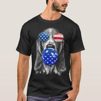 Süßer Basset Hound mit Usa-Flaggen-Sonnenbrille zu T-Shirt
