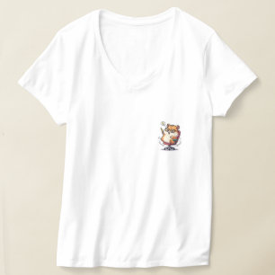 Süßer Cartoon-Hamster dreht sich im Bürostuhl mit T-Shirt
