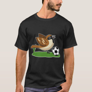 Süßer Cartoon-Spatz beim Fußballspiel T-Shirt