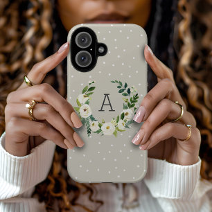 Süßer Grün-Kranz und Beige-Punkte-Monogramm iPhone 16 Hülle