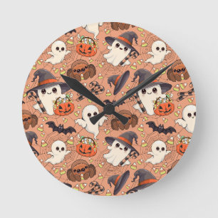 Süßer Halloween-Geist im Kawaii-Stil Runde Wanduhr
