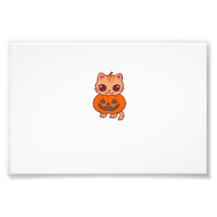 Süßer Halloween-Kater im Kürbiskostüm Klassisches Fotodruck