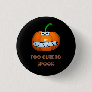 süßer Halloween-Kürbis mit lustigem Gesicht Button