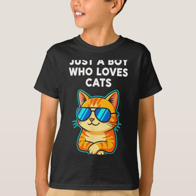 Süßer Junge liebt Katzen T-Shirt (Vorderseite)