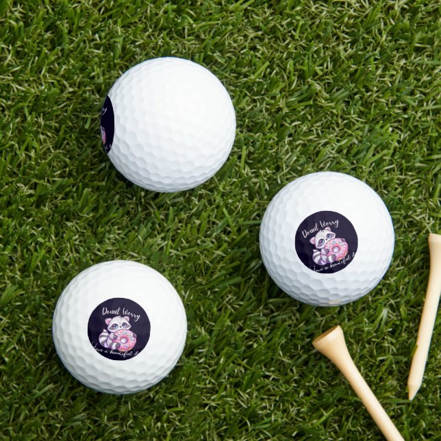 Süßer Kawaii Waschbär - Donut Worry  Golfball (Insitu Gras)