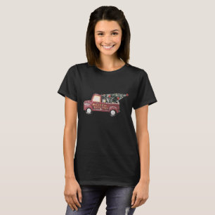 Süßer kleiner roter Spielzeug-LKW mit einem Weihna T-Shirt