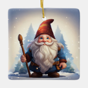 Süßer kleiner Weihnachtszwerg im Schnee Keramikornament