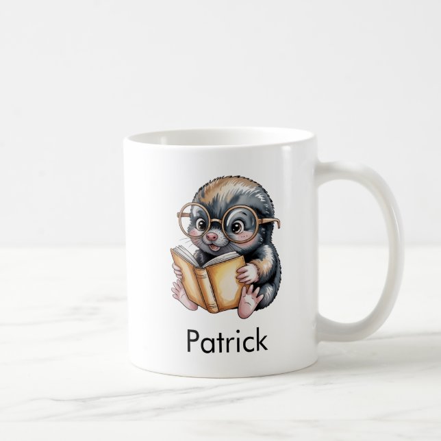 Süßer Maulwurf beim Lesen eines Buches Custom Kaffeetasse (Rechts)