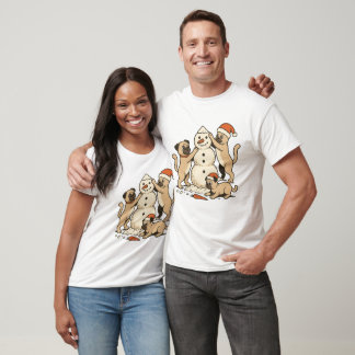 Süßer Mops baut Schneemann – Lustige Weihnachtshun T-Shirt