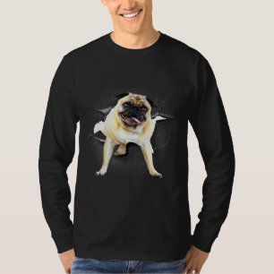 süßer Mops-Hund, der Kopf gegen geknackte Wand stö T-Shirt