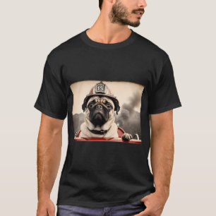 Süßer Mops Vintage Feuerwehrmann T-Shirt
