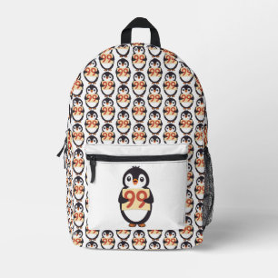 Süßer Pinguin, der ein Schild mit der Nummer 99 da Bedruckter Rucksack