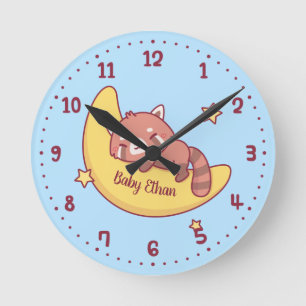 Süßer Roter Panda, der auf dem Mond schläft, Babyz Runde Wanduhr