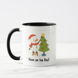 Süßer Schneemann schmückt Baum  Tasse