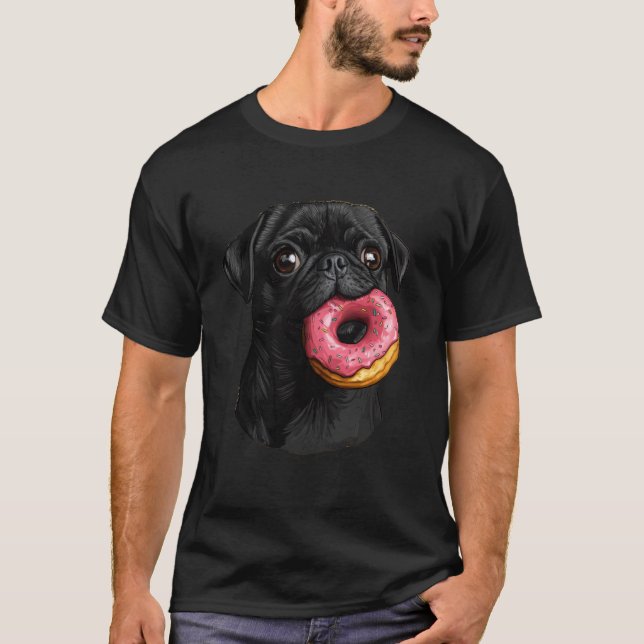 Süßer schwarzer Pug, der Donut isst T-Shirt (Vorderseite)