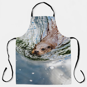 SÜßER SEEHUND SCHWIMMT SCHÜRZE