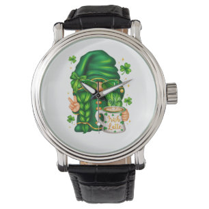 Süßer St. Patrick's Day Gnom, der Kaffee trinkt Armbanduhr