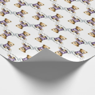 Süßer Teddybär auf einer flauschigen Wolke in lila Geschenkpapier