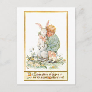 Süßer Vintage-Junge umarmt Osterhasen Postkarte