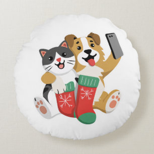 Süßer Weihnachts-Hund und -Katze Selfie – Lustiger Rundes Kissen