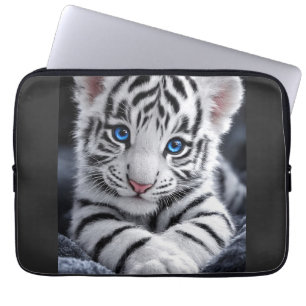 Süßer Weißer Tigerjunger Blaue Augen Wildlife Post Laptopschutzhülle