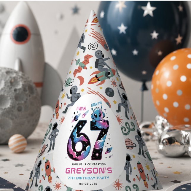 Süßer Weltraum 7. Geburtstag | Sechs und Sieben Ja Partyhütchen (Cute Space 7th Birthday | Six & Seven Year Old Party Hat)