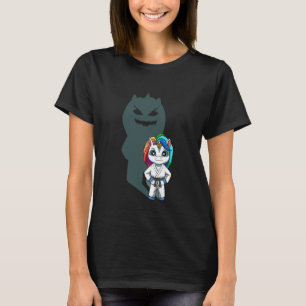 Süßes aber gefährliches Martial-Arts-Einhorn Karat T-Shirt