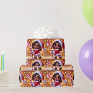 Süßes afroamerikanisches Mädchen in Santa-Kleidung Geschenkpapier