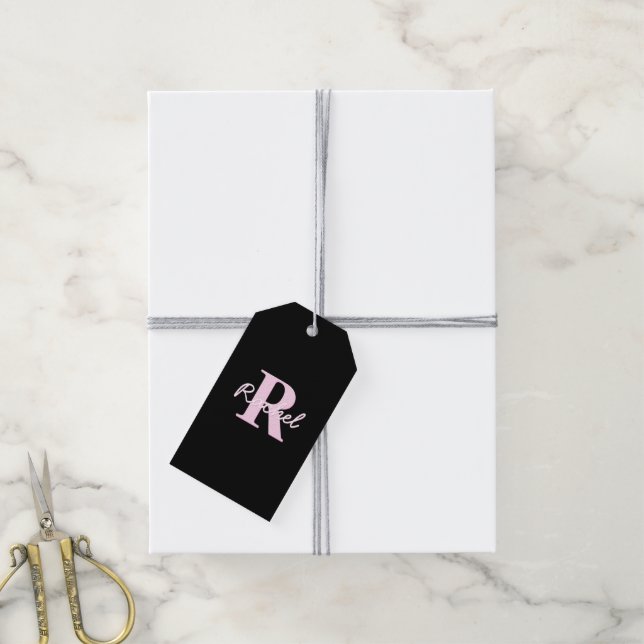 Süßes anpassbares Monogramm | Hellrosa & Schwarz Geschenkanhänger (Mit Garn)