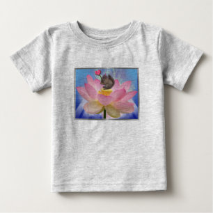 Süßes Baby-Eichhörnchen mit süßem Herzen Baby T-shirt