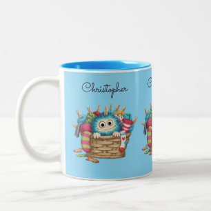 Süßes blaues flauschiges Sockenmonster-Kindermotiv Zweifarbige Tasse