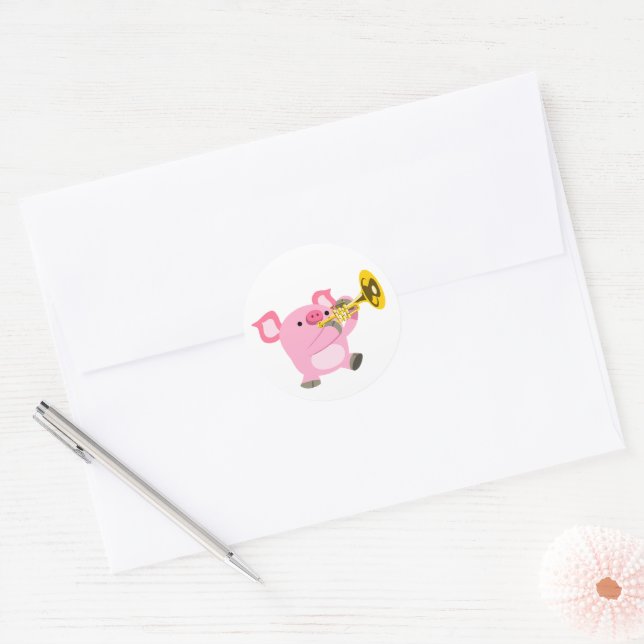 Süßes Cartoon-Schwein spielt Trompete Sticker (Umschlag)