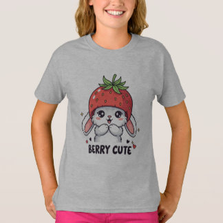 Süßes Erdbeerhäschen – „Berry Cute“ Kawaii Tier T-Shirt