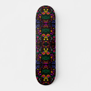 Süßes farbenfrohes Blumenmuster Skateboard