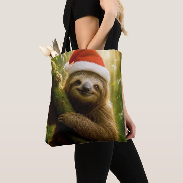 Süßes Faultier mit Weihnachtsmannmütze (Von Nahem)