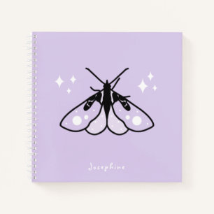 Süßes Hexen-Violett-Motten-Notizbuch mit Namen Notizbuch