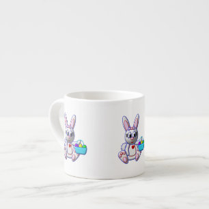 Süßes Kaninchen mit einem Korb Espressotasse