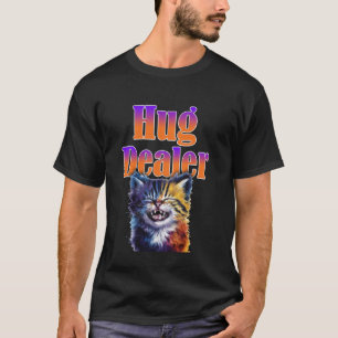 Süßes Kätzchen mit zahnigem Grinsen umarmt Katzenl T-Shirt