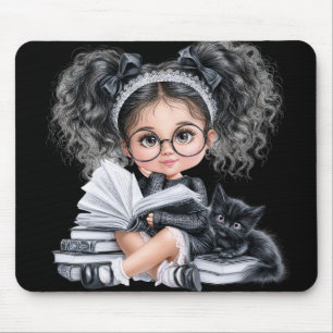 SÜßES KLEINES HALLOWEEN-MÄDCHEN IN SCHWARZ GEKLEID MOUSEPAD
