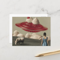 Süßes Leckerei UFO mit Sahne und Kirsche
